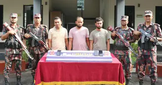 যশোরে ১১ পিস স্বর্ণের বারসহ তিনজন আটক